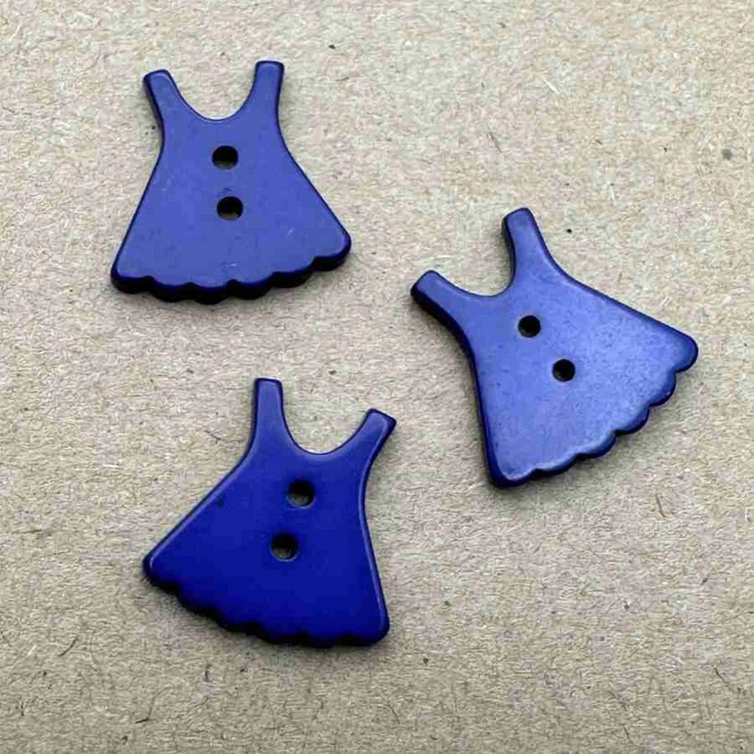 2 Hole Clothes & Dresses Buttons