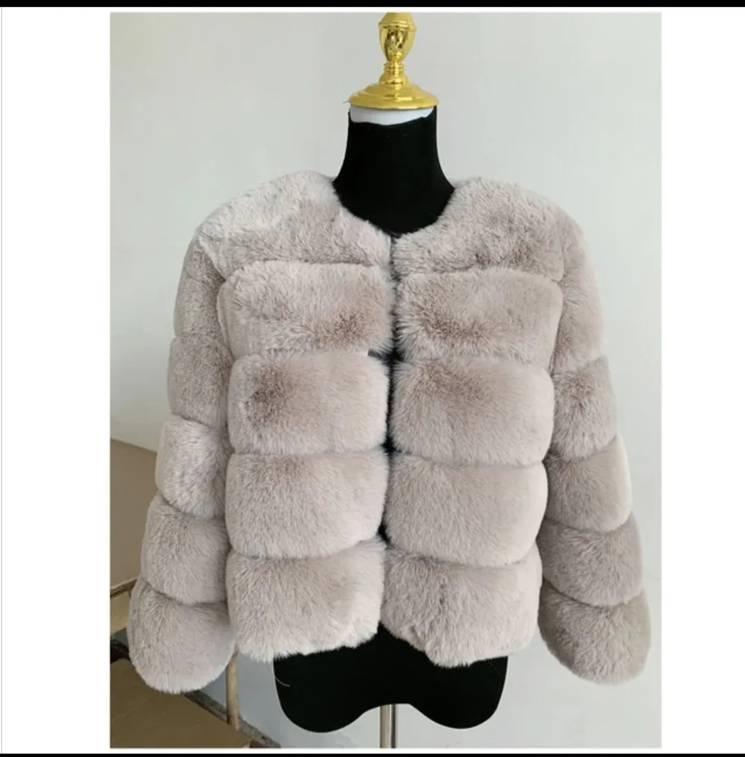 2023 Women Faux Fur Coat Jacket Korea Fashion Fur Coat Jacket Warm Feather Coats Cardigan Short Outercoat Party Elegant Outwear