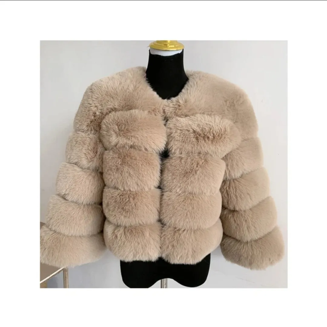 2023 Women Faux Fur Coat Jacket Korea Fashion Fur Coat Jacket Warm Feather Coats Cardigan Short Outercoat Party Elegant Outwear