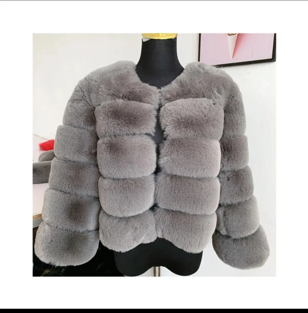 2023 Women Faux Fur Coat Jacket Korea Fashion Fur Coat Jacket Warm Feather Coats Cardigan Short Outercoat Party Elegant Outwear